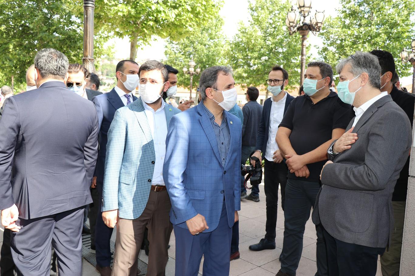 Ahmet Tekdal dualarla son yolculuğuna uğurlandı